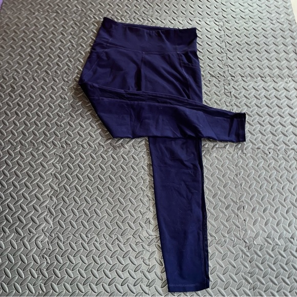 OLD NAVY leggings with mesh details and pockets - Picture 4 of 4